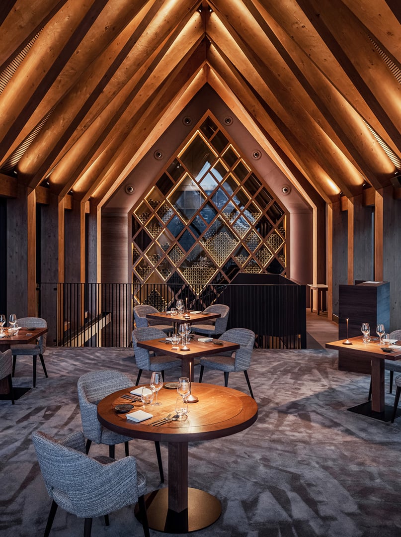 side panel restaurant