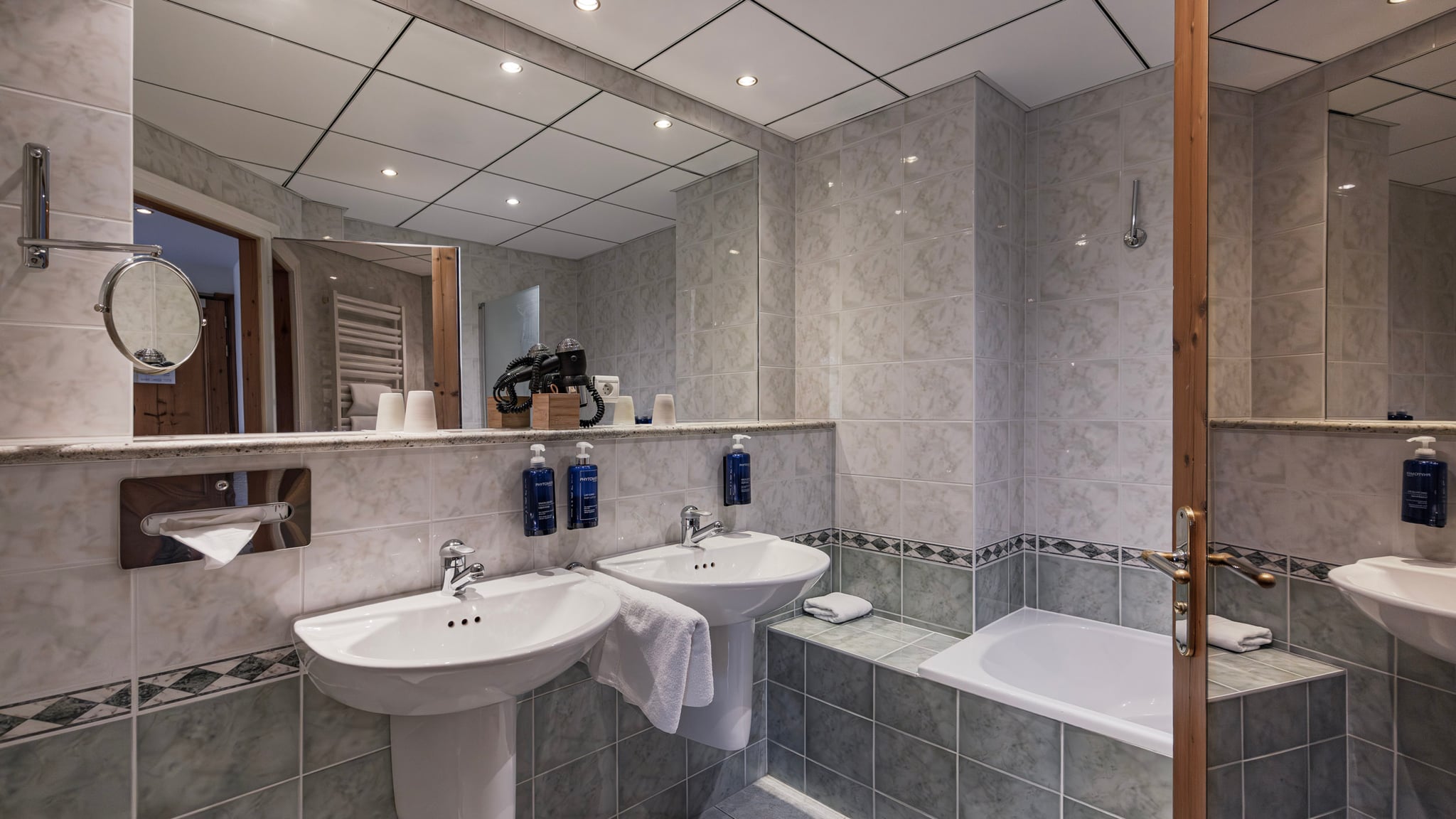 yona chambres executive jpeg s recadrée 004